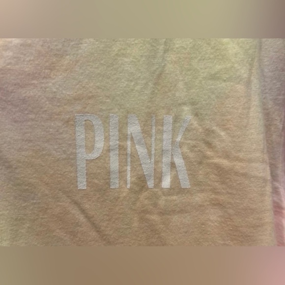 VS PINK HENLEY TEE PALM TREE TIE DYE Medium NWT - Picture 4 of 9